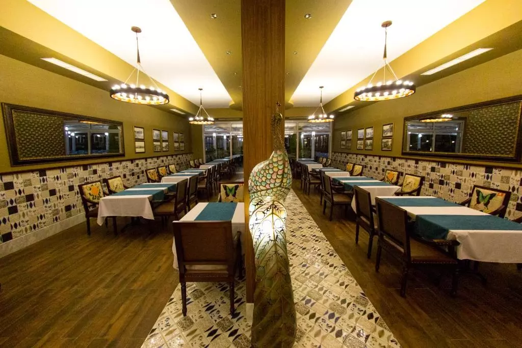 پالم وینگز بیچ ریزورت